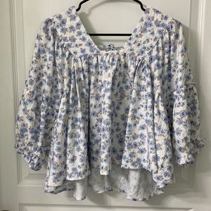 Beautiful Floral Blouse - cropped